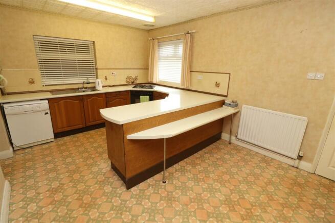 Kitchen / Breakfast Room