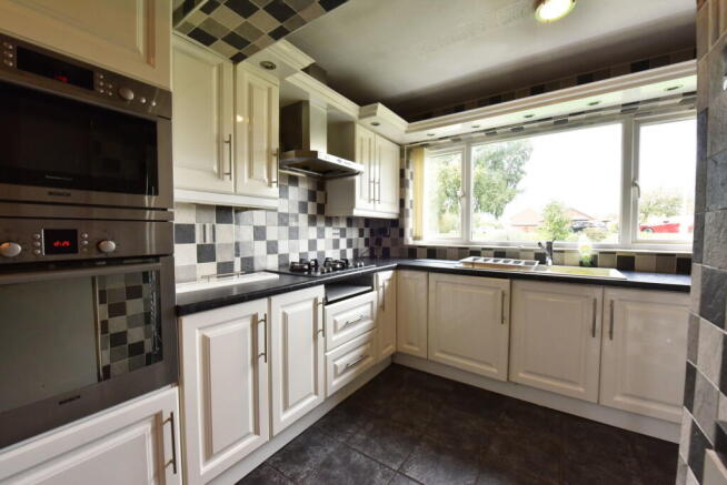KINGSWINFORD, Balfour Road photo 4
