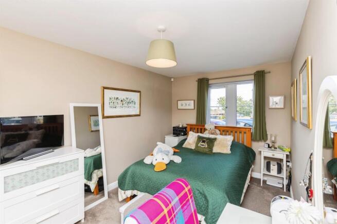 2 bed Flat for sale Image 9