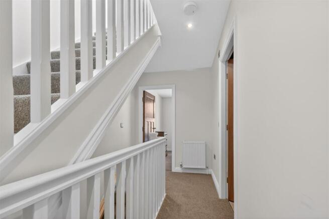 3 bed Terraced for sale Image 10