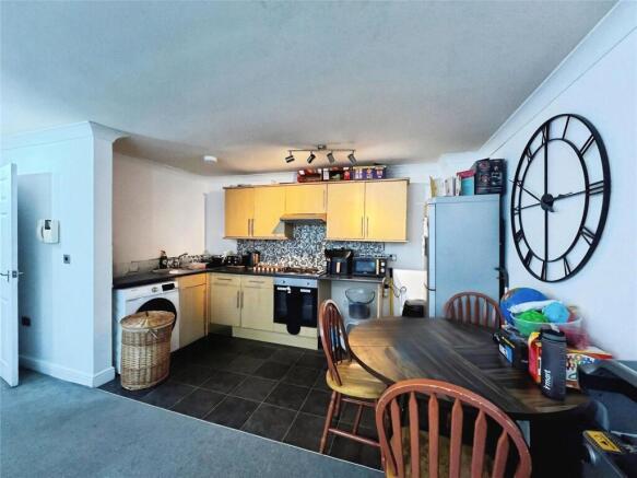 2 bed Apartment for sale Image 9