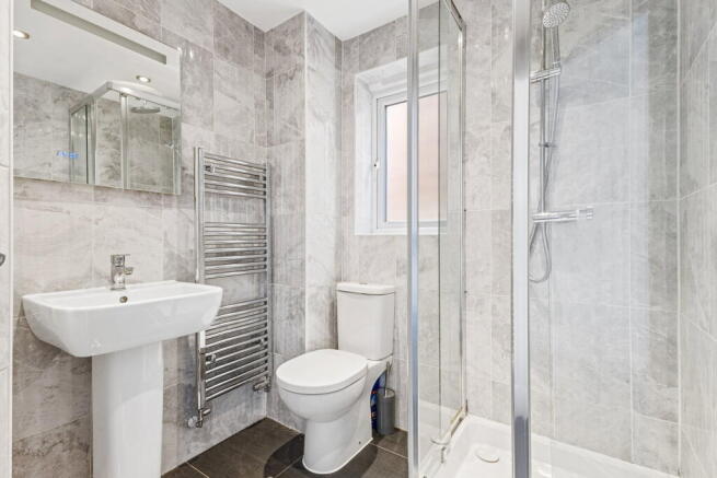 4 bed Detached for sale Image 12