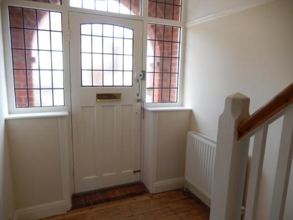 ENTRANCE HALL & CLOAKROOM