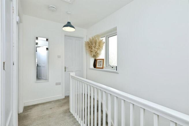 3 bed Semi-Detached for sale Image 5
