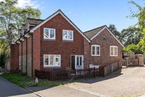 Yapton Road, Barnham, PO22