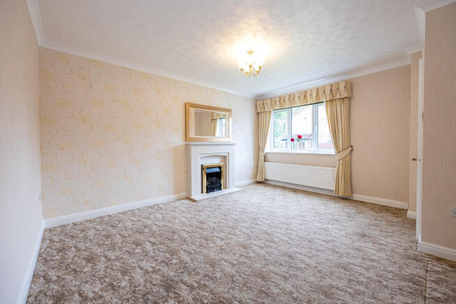 Tweed Close, Altrincham photo 4