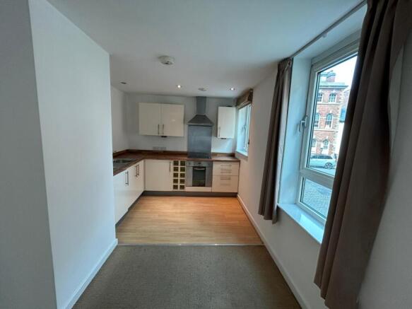 1 bed Flat for sale Image 4