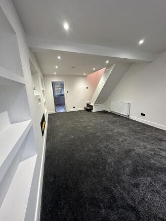 L-shaped entrance hallway