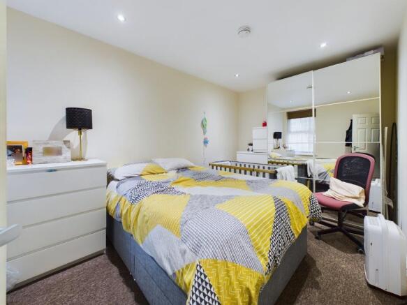 Bedroom .jpg
