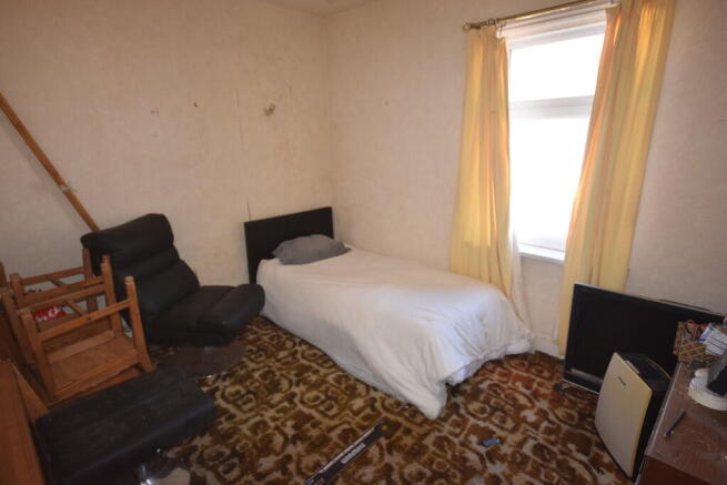 BEDROOM 2