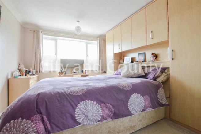 bed 1.jpg