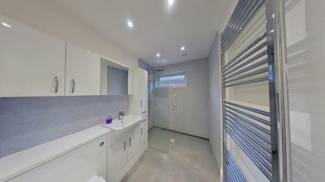 WET SHOWER ROOM