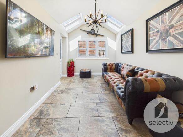 3 bed Semi-Detached for sale Image 2