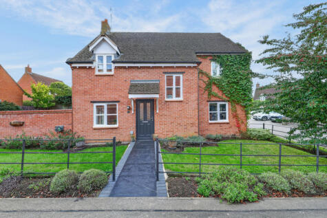Padmans Close, Mawsley, NN14
