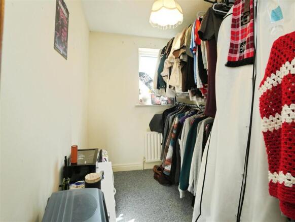 3 bed Detached to rent Image 12