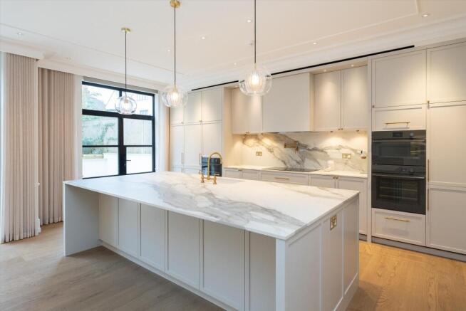 Parkside Avenue, Wimbledon, London, SW19 photo 4