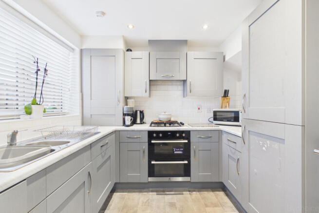 CAM05449G0-PR0051-STILL001