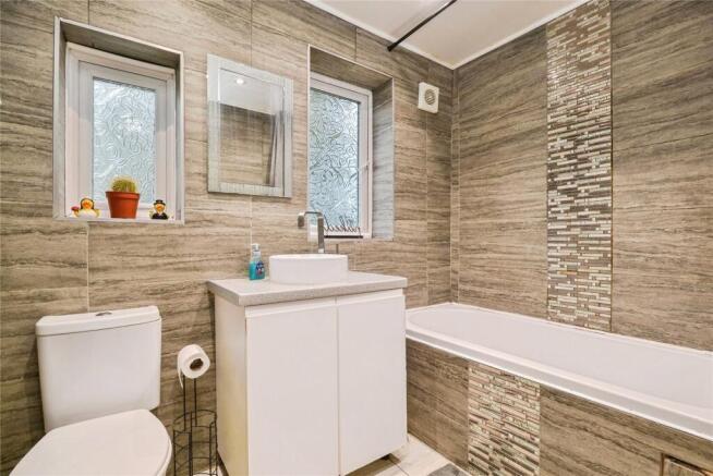 3 bed Terraced for sale Image 6