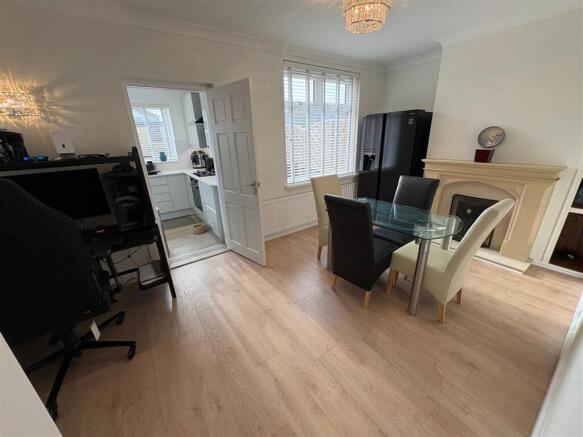 3 bed Semi-Detached for sale Image 7