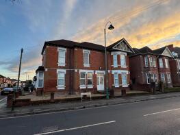 Flat 5, 131 133 Emlea Court, Lodge Road, Southampton SO14 6QT