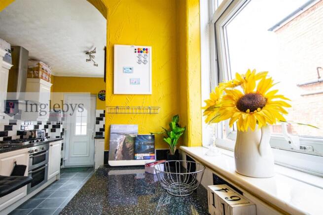 3 bed House for sale Image 10