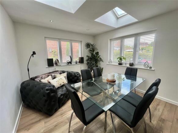 3 bed Bungalow for sale Image 9