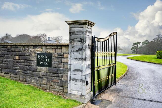 Hensol Castle Park, Hern Crabtree (12).jpg
