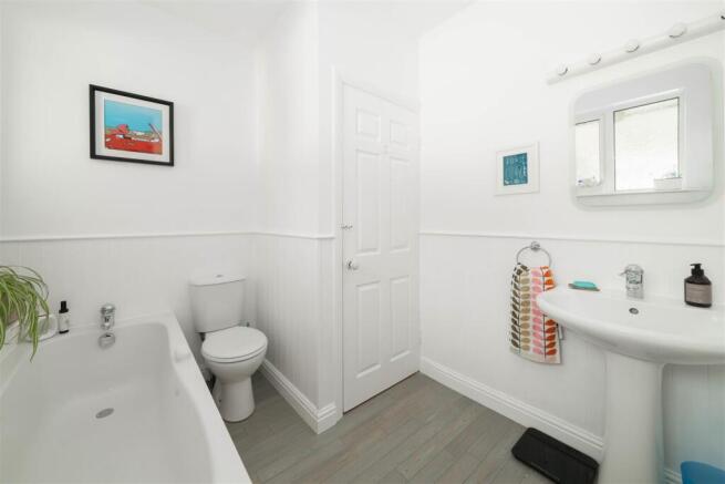 Bathroom-3.jpg