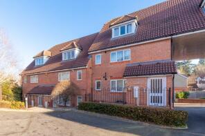 Penthouse Apartment 5, Iver Court, Lenborough Road, Buckingham MK18 1HR