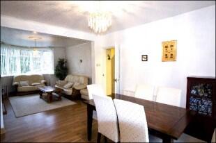 Lounge/Dining Area