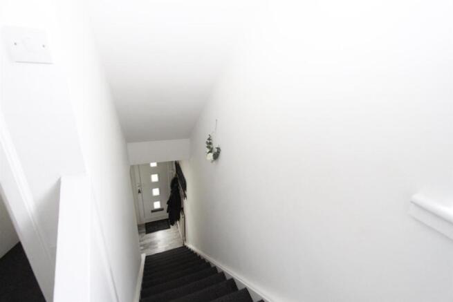 Hallway 1.jpeg