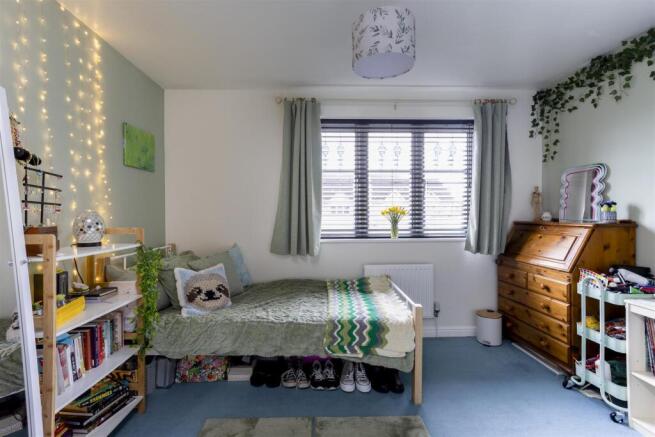 2 bed House for sale Image 11