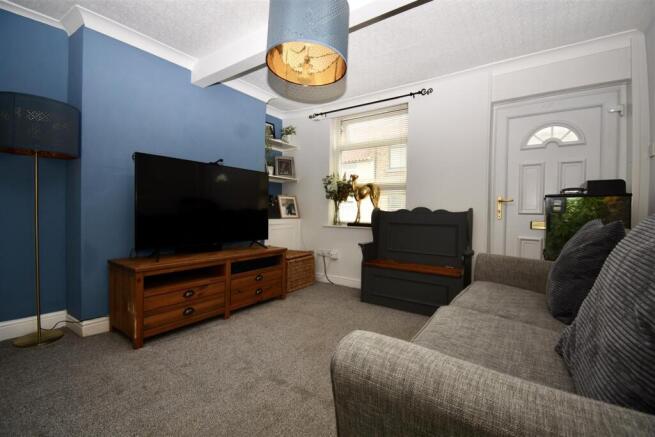 3 bed Semi-Detached for sale Image 4
