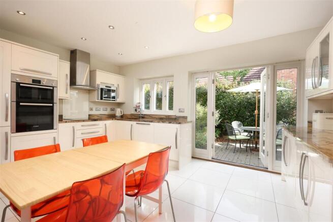 Coombe Lane, Stoke Bishop, Bristol photo 4