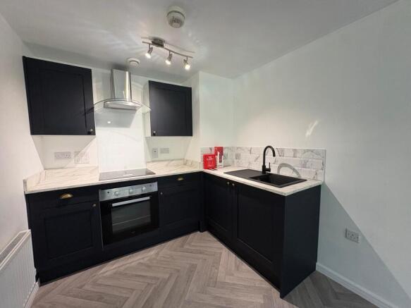 Kitchen (c)