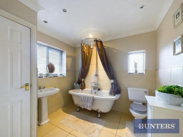 3 bed Detached for sale Image 11