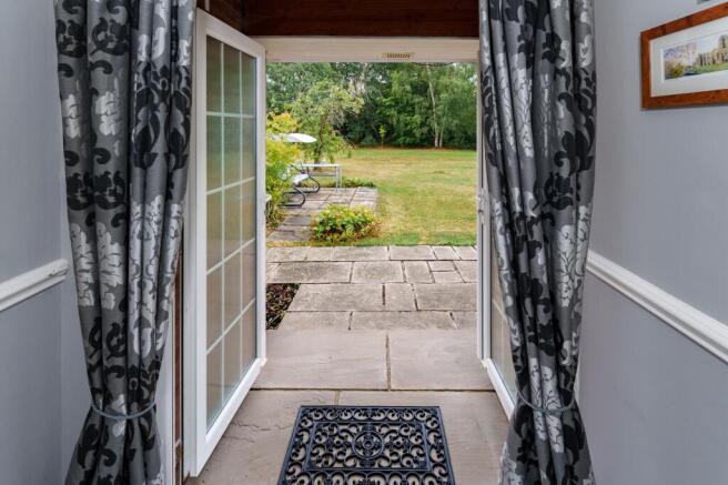 4 bed Detached for sale Image 7