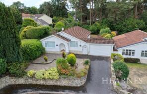 14, Woodacre Gardens, Ferndown BH22 8LD