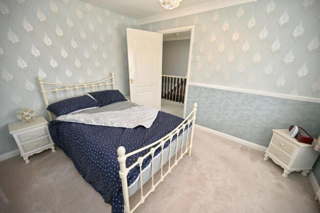 3 bed Semi-Detached for sale Image 9