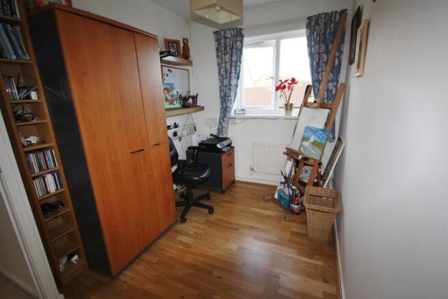 BEDROOM 2