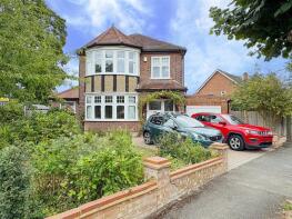 25, Midcroft, Ruislip HA4 8EP