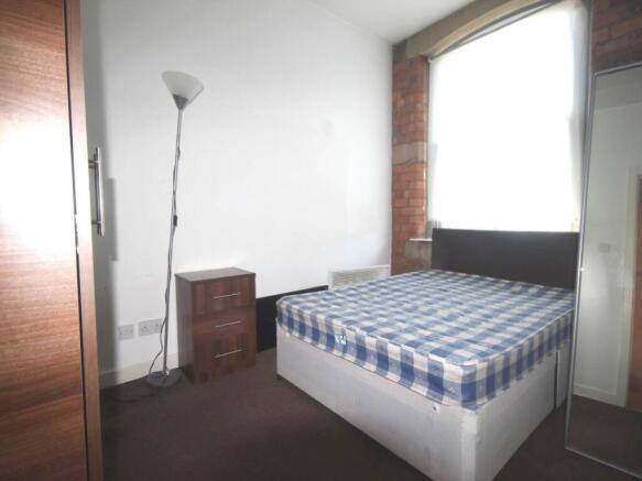 2 bed Flat to rent Image 8