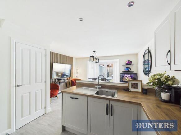3 bed Semi-Detached for sale Image 6