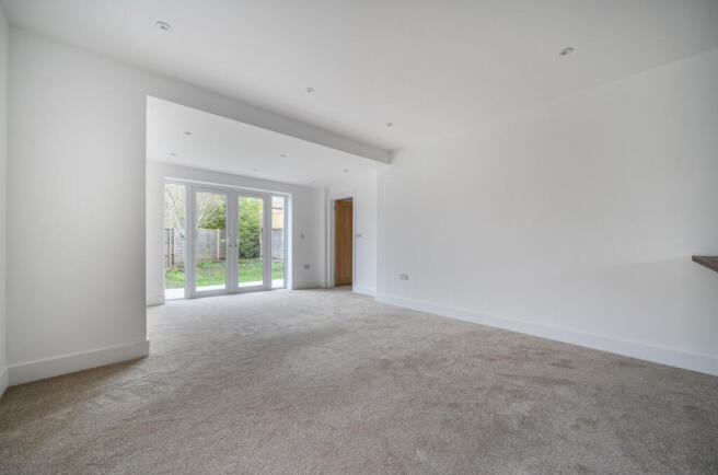 1417332-16-6995c8...