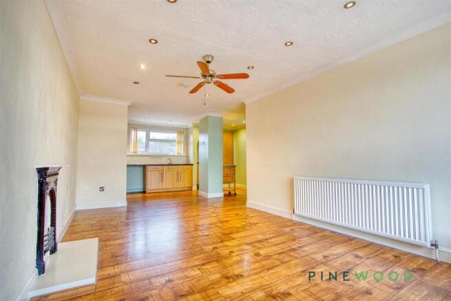 Kitchen/Lounge