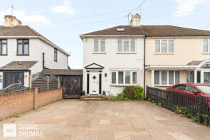 2a, Blackadder Cottages, Nazeing Road, Waltham Abbey EN9 2HX