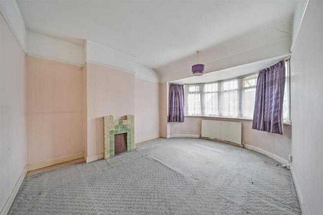 Canterbury Way - Bed 1.jpg