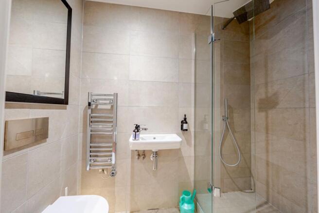 2 bed Flat to rent Image 9
