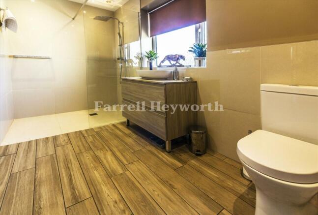 Wet Room image 2