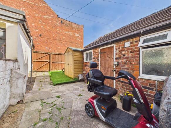 6 bed Terraced for sale Image 10